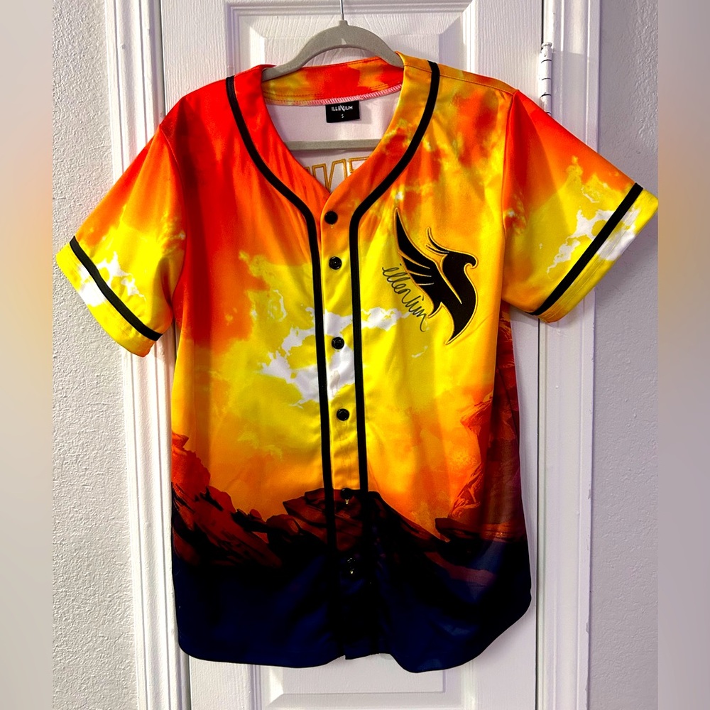 Illenium Autographed 2019 special edition Red Rocks Jersey+2012blacklong sleeve